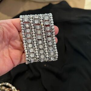 Elegant Silver Beaded stretch Bracelet